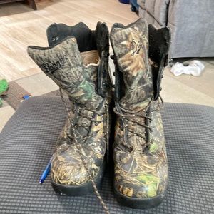 Danner camo boots size 9
